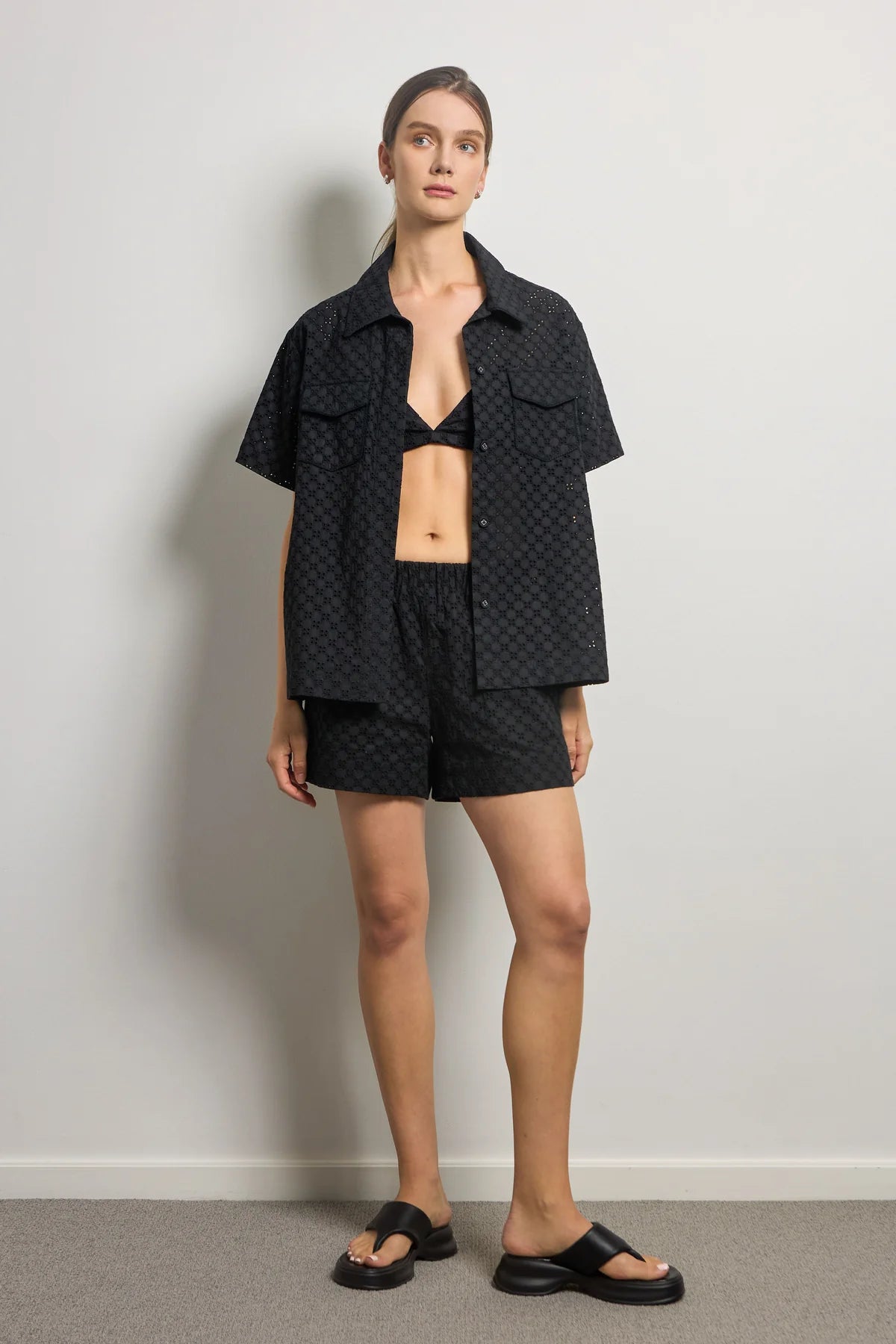 Cotton lace Short - Black