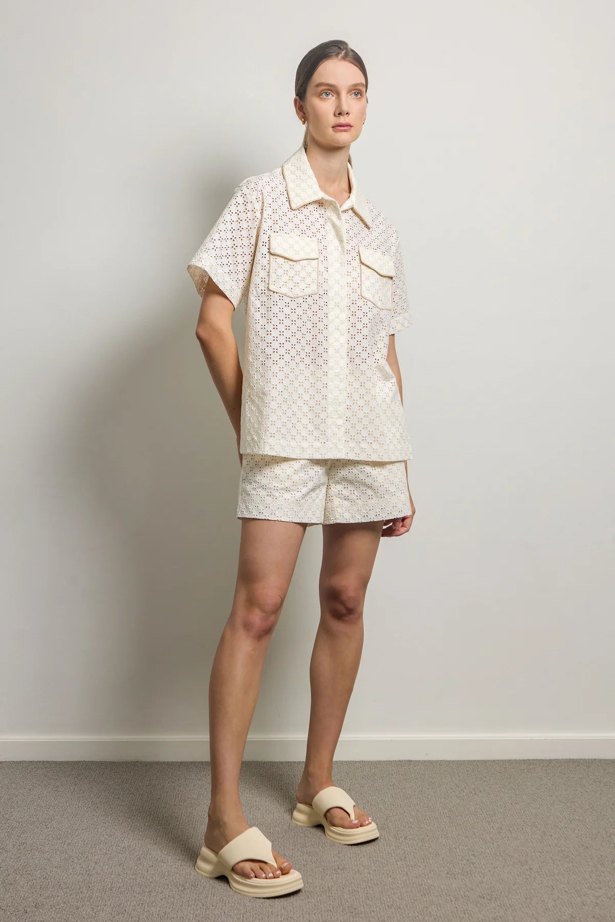 Cotton Lace Short - Beige