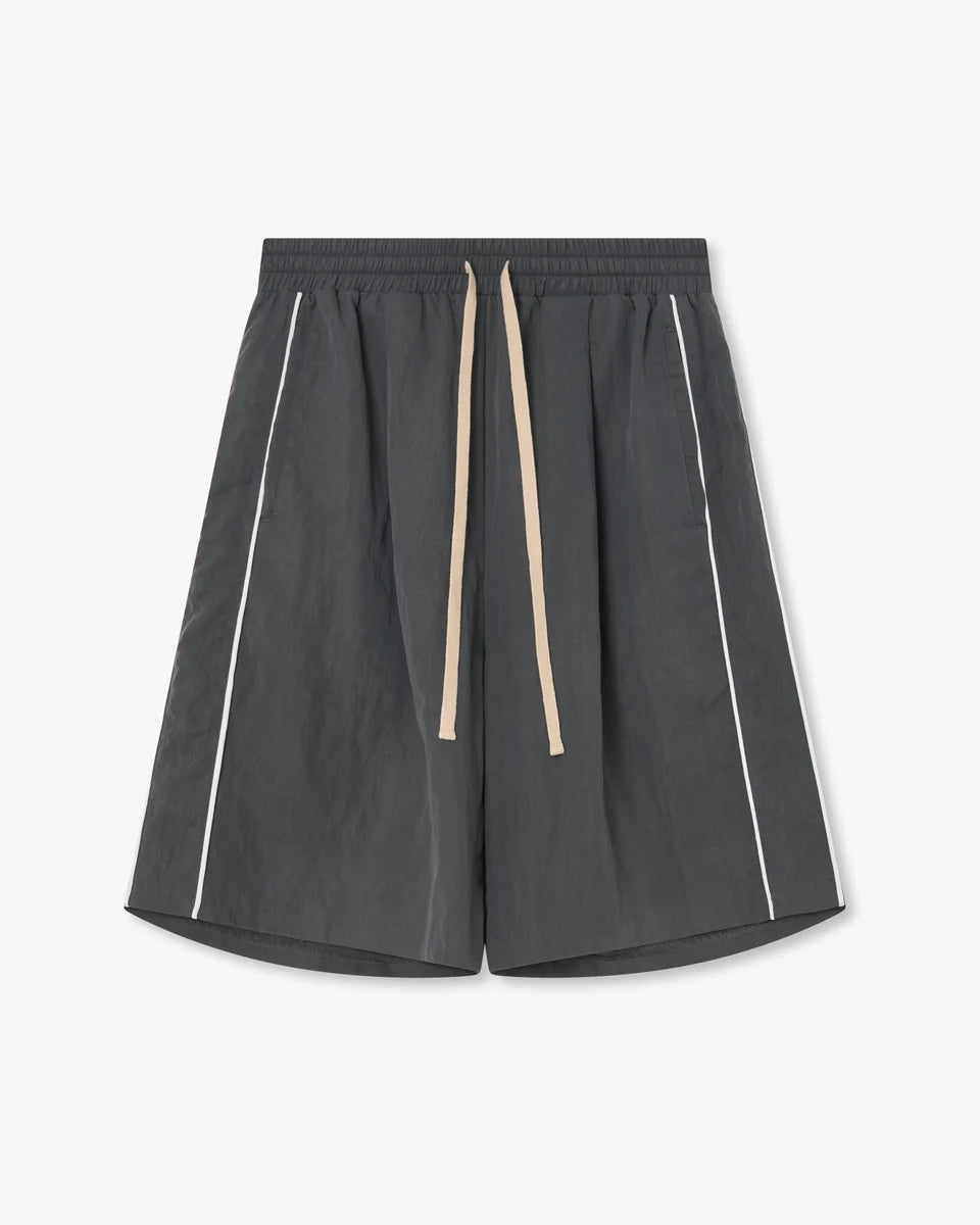 Pleat Piping Short