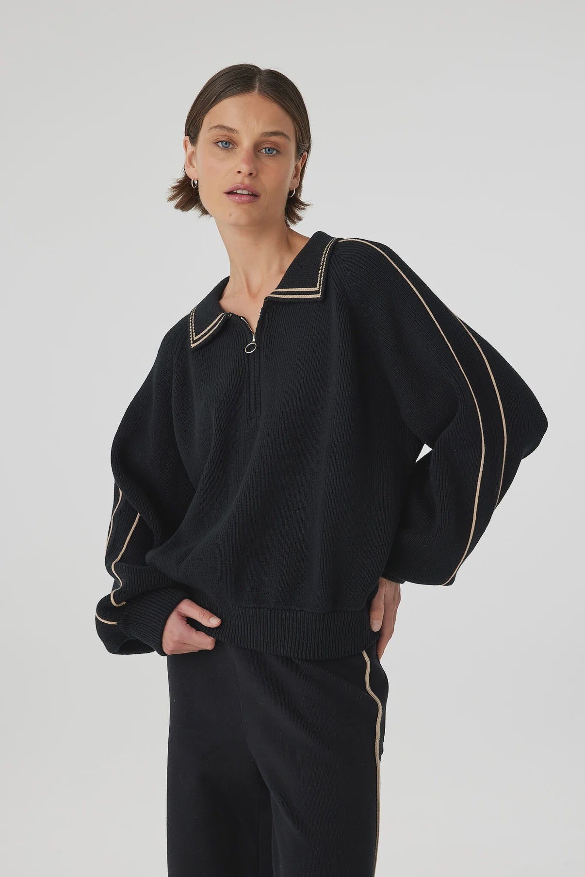 Nella Zip Sweat - Black & Taupe