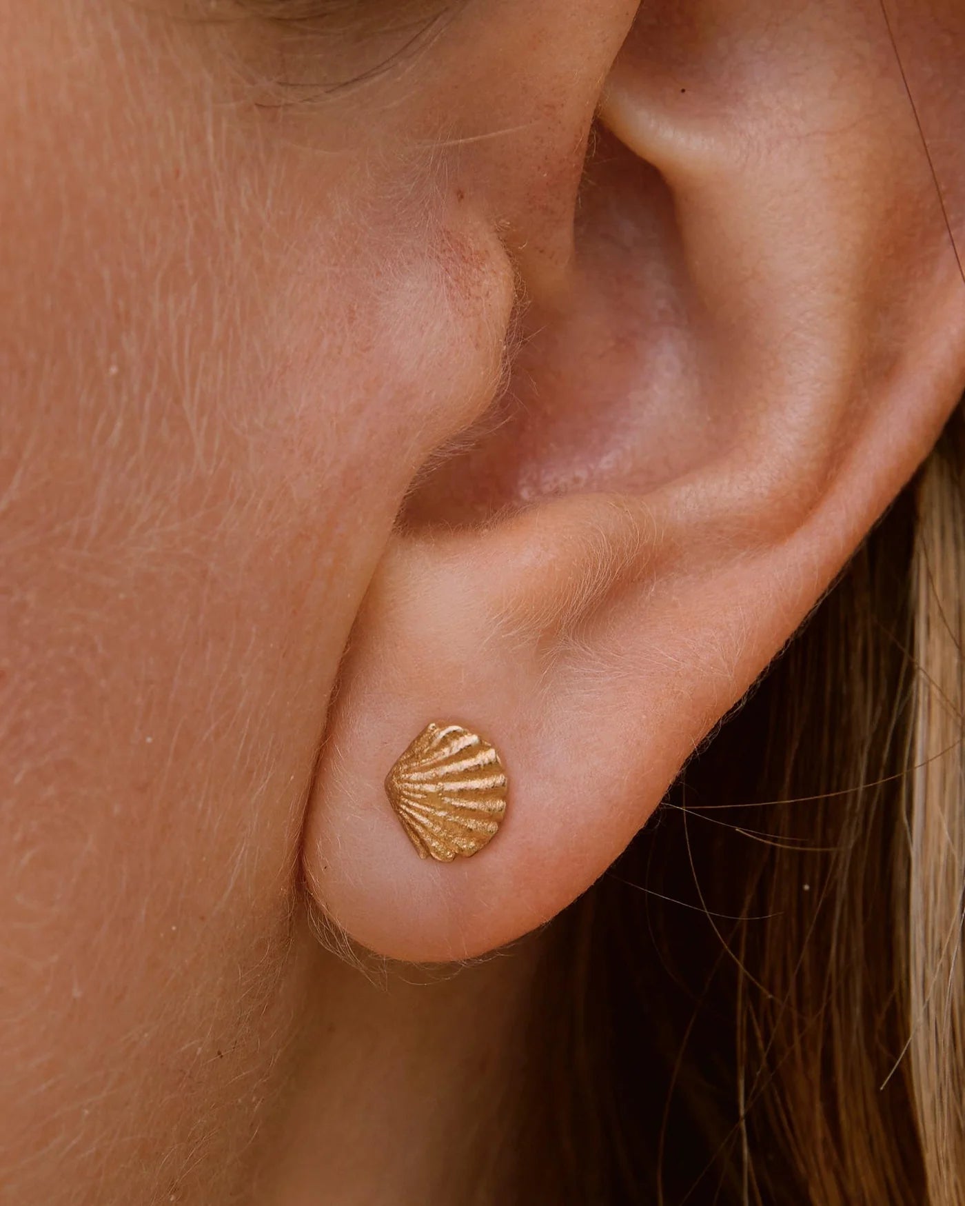 Alme Stud Earrings