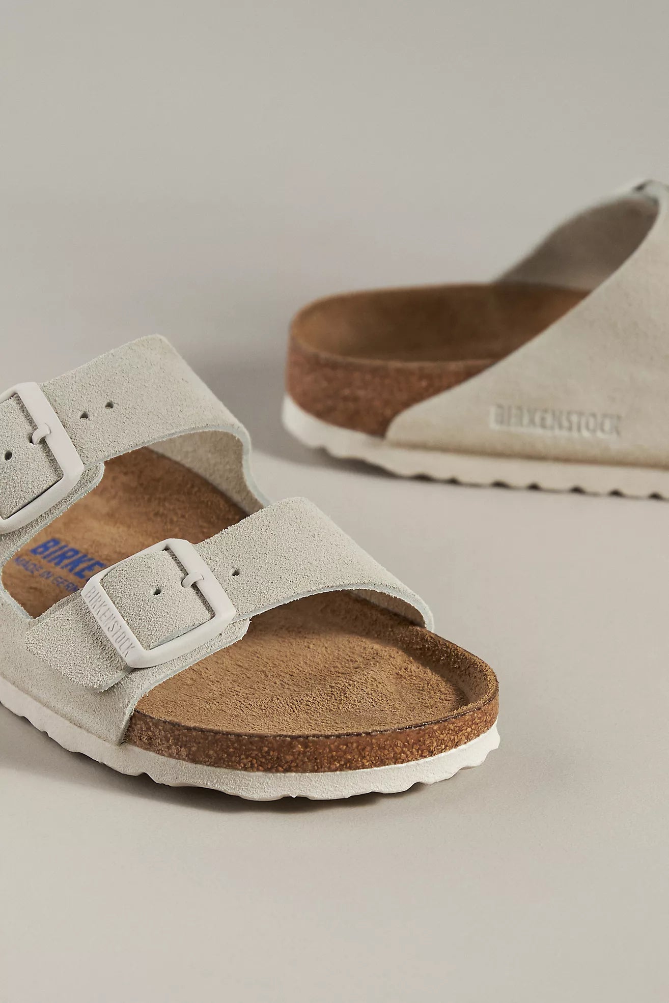 Arizona - SFB Antique White Suede