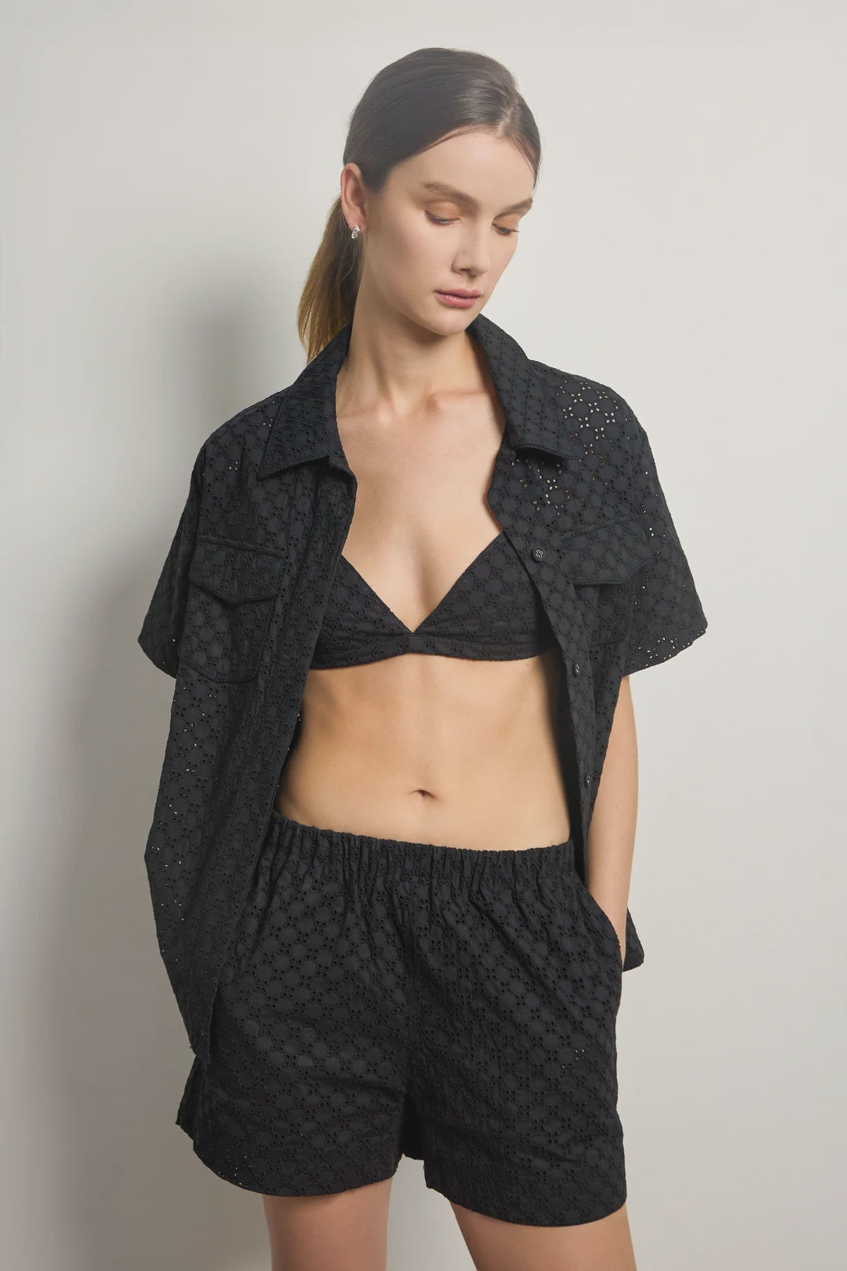 Cotton lace Short - Black