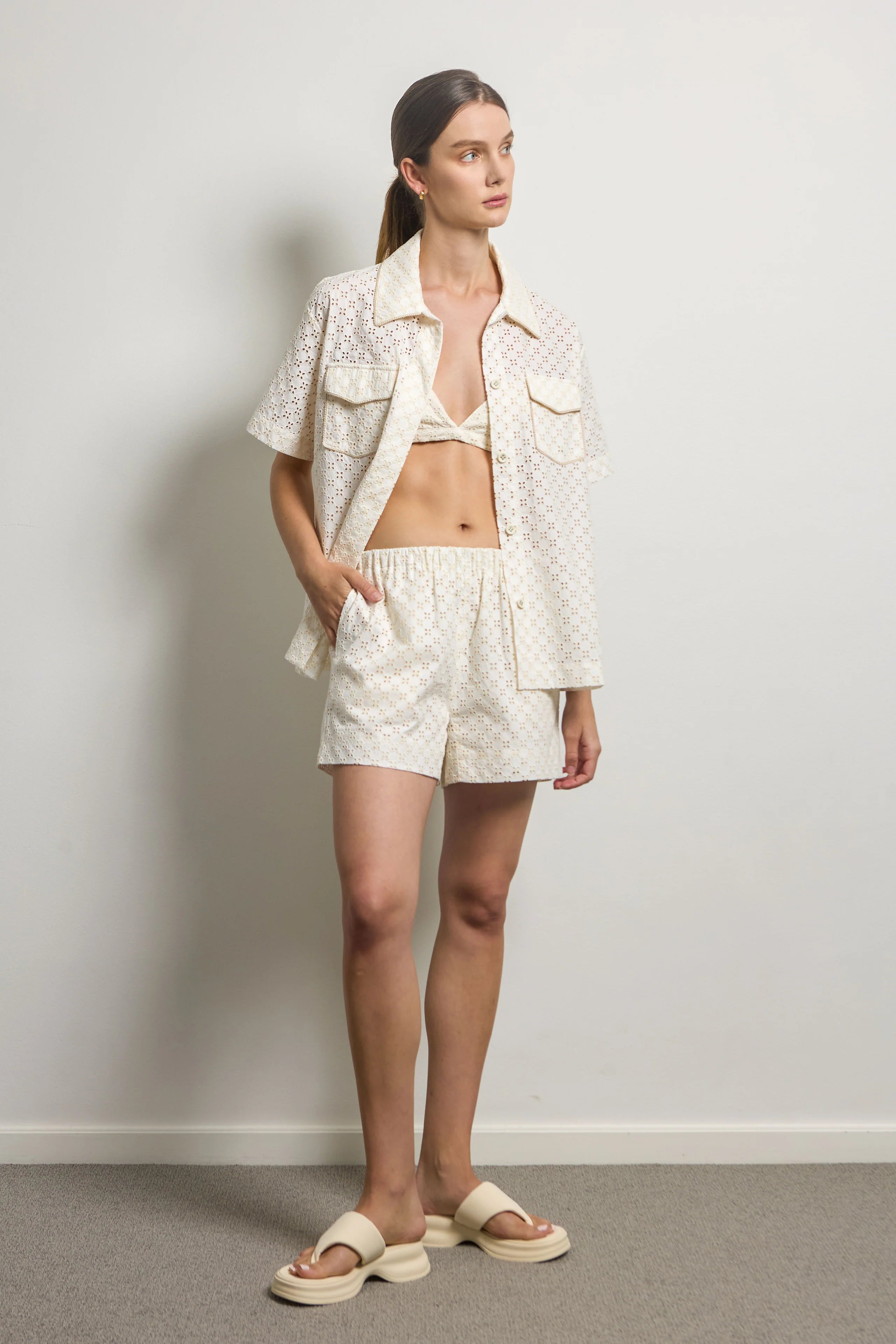 Cotton Lace Short - Beige