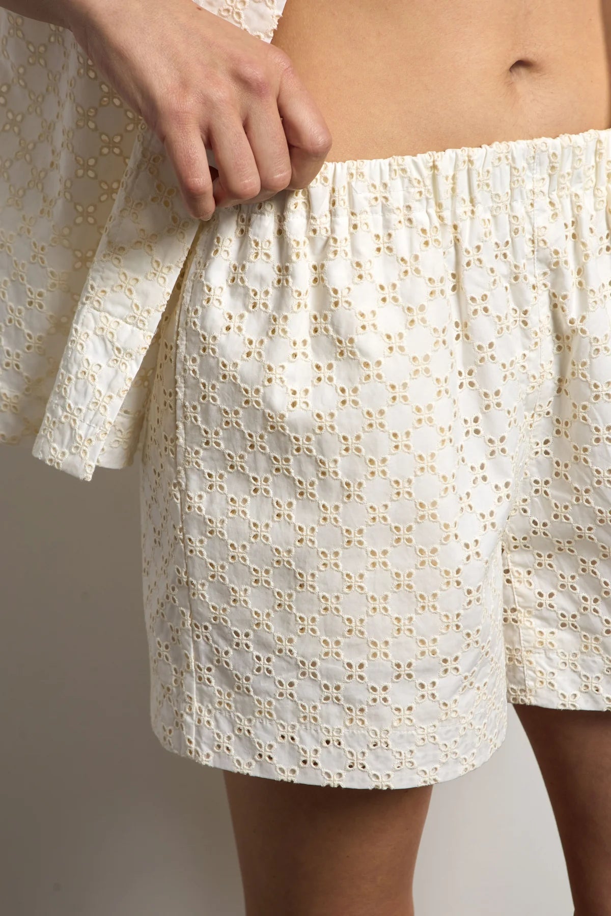 Cotton Lace Short - Beige