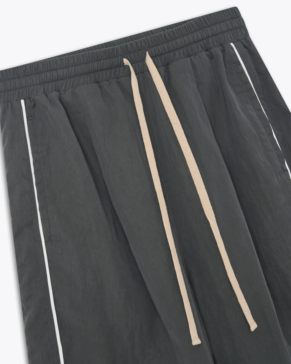 Pleat Piping Short