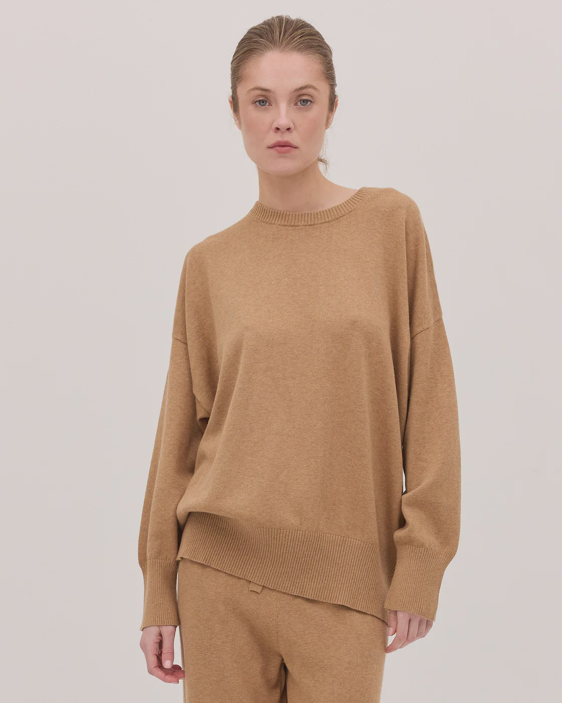 The Travel Crew Sweater - Rattan