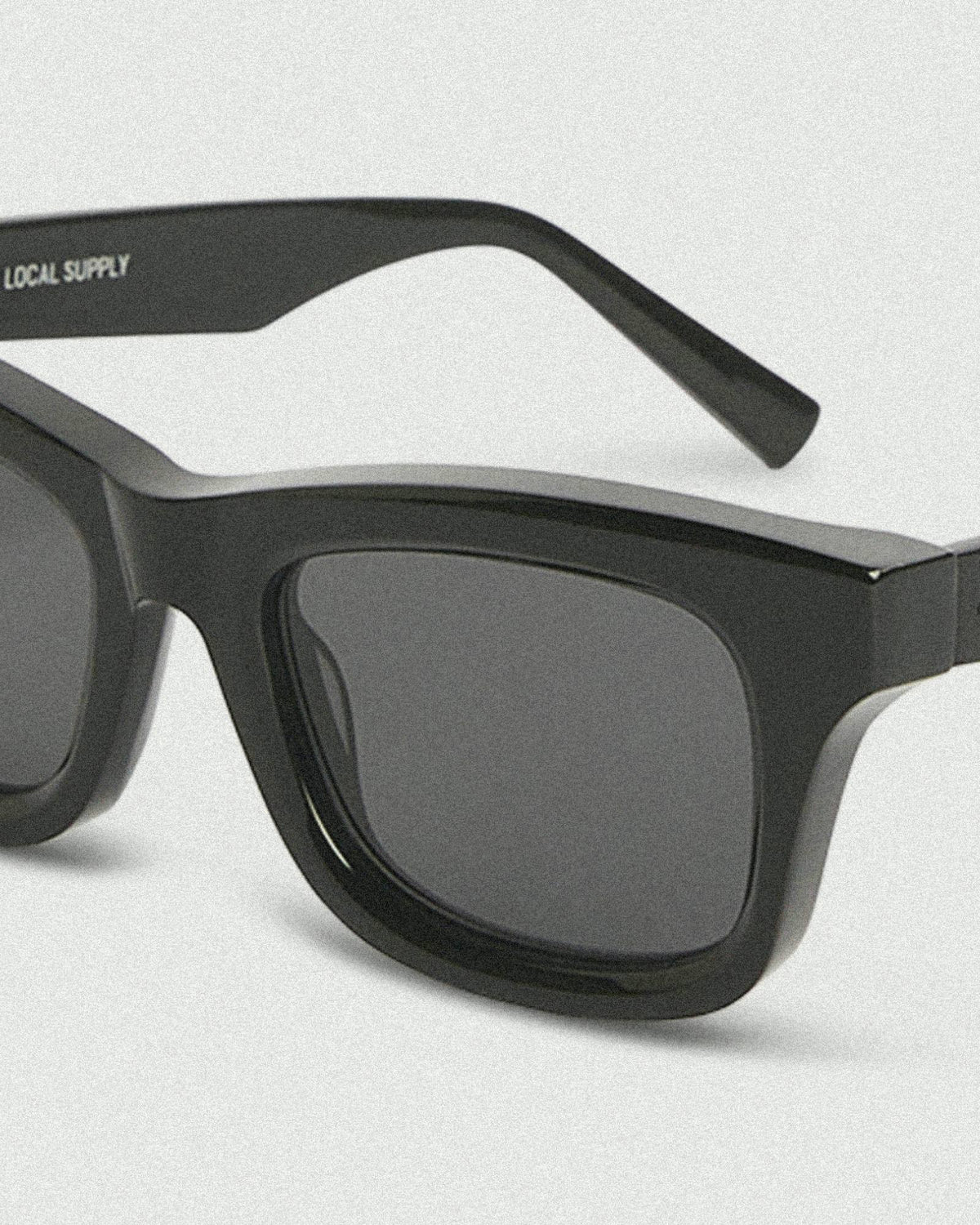 BS03 - Black Grey