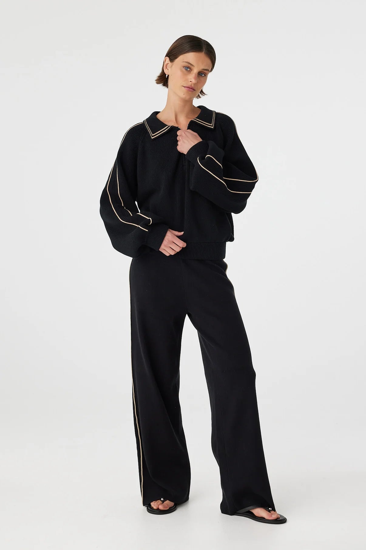 Nella Zip Sweat - Black & Taupe