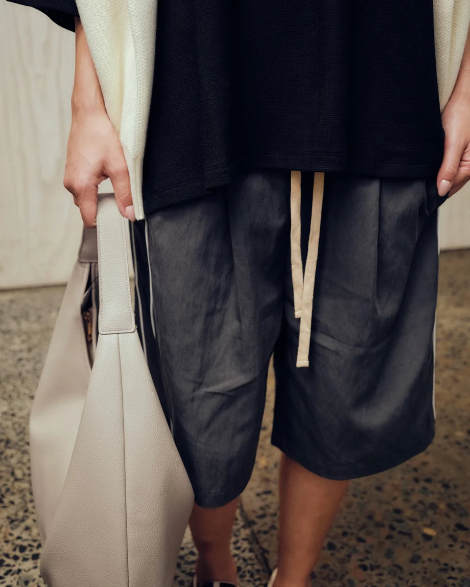 Pleat Piping Short