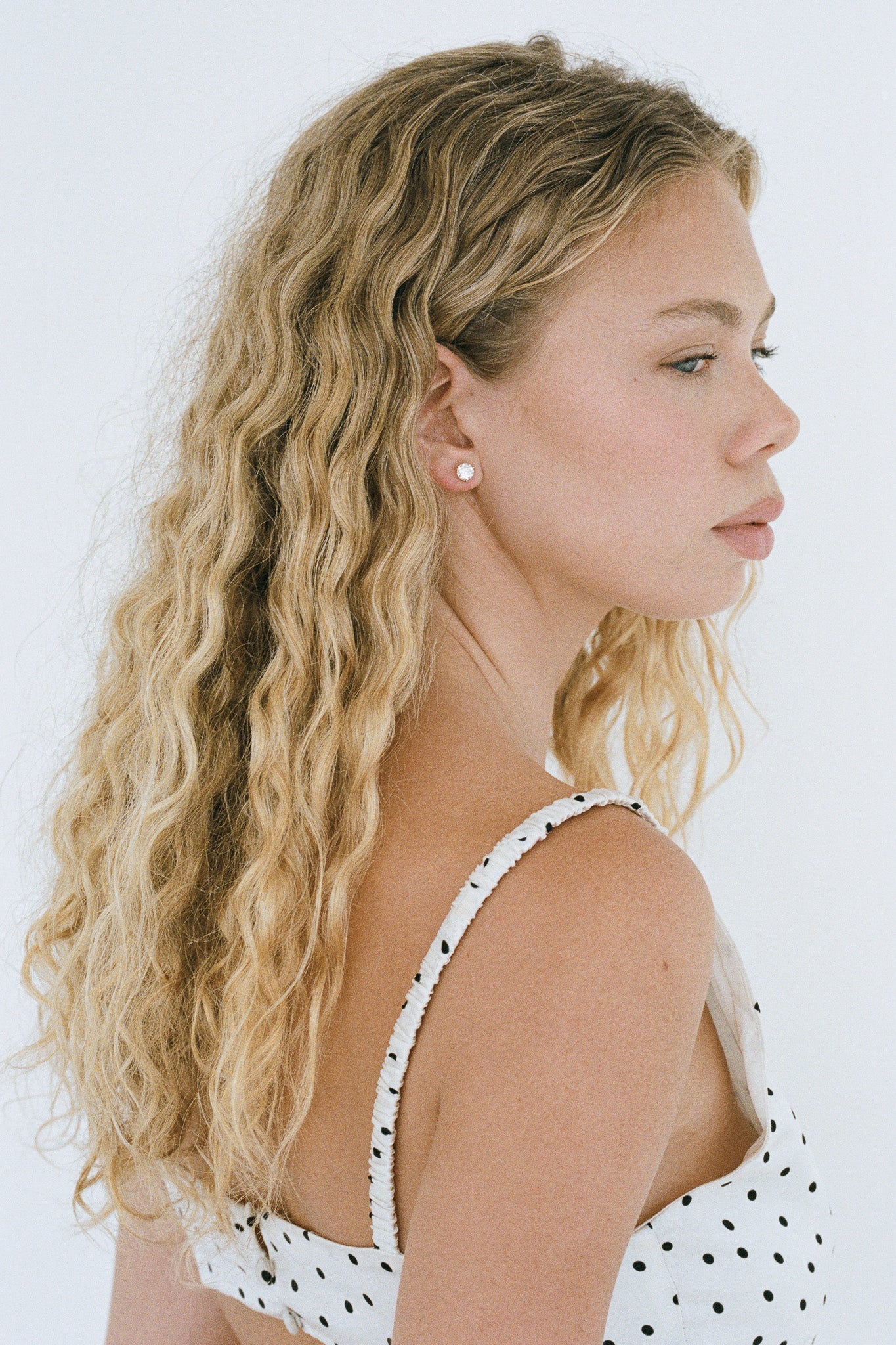 Round Studs - 1 Ct