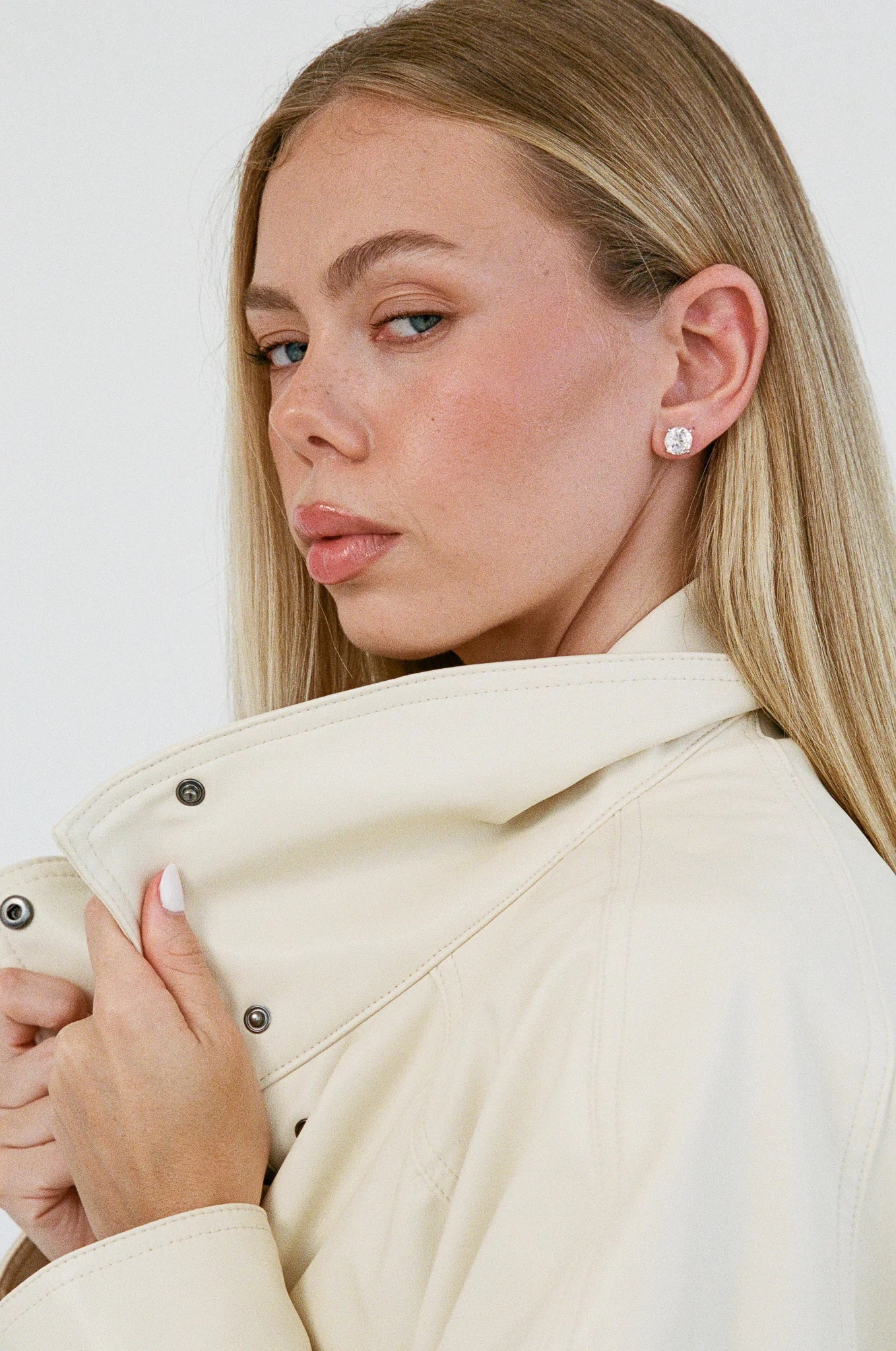 Round Studs 2 Ct - Gold