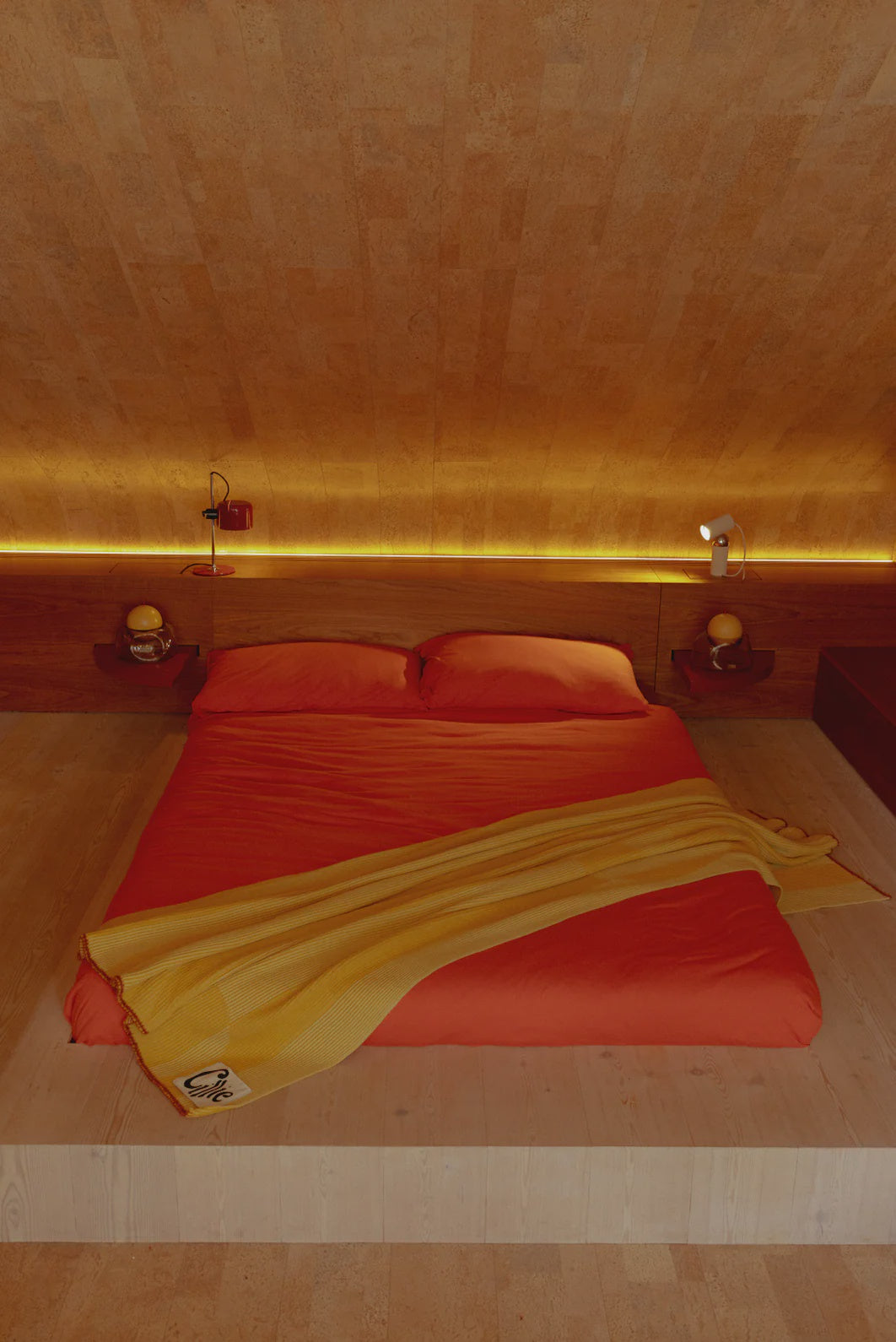 Knitted Inverse Throw - Cedrat