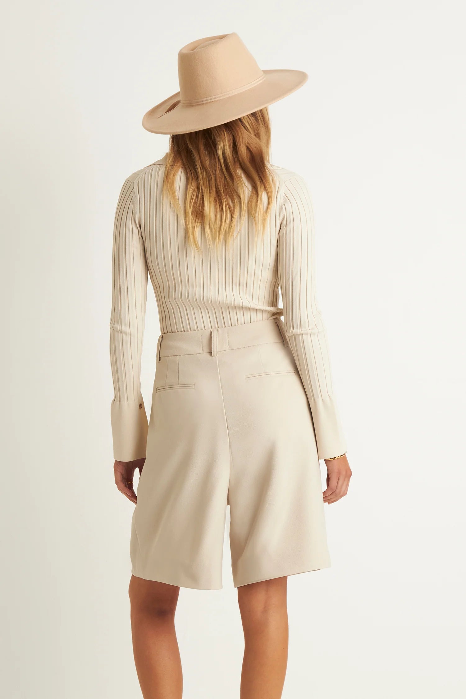 Dusk Tailored Short - Sand