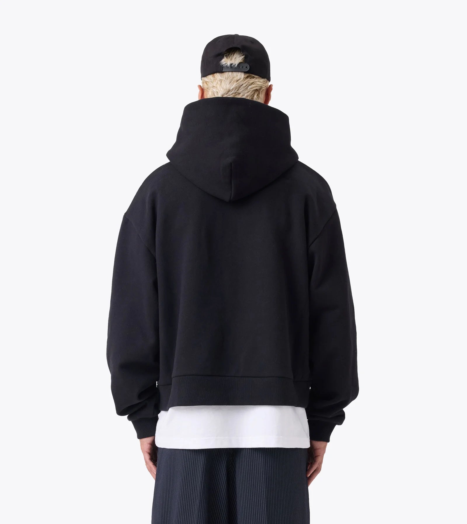 Box Crop Hood - Black