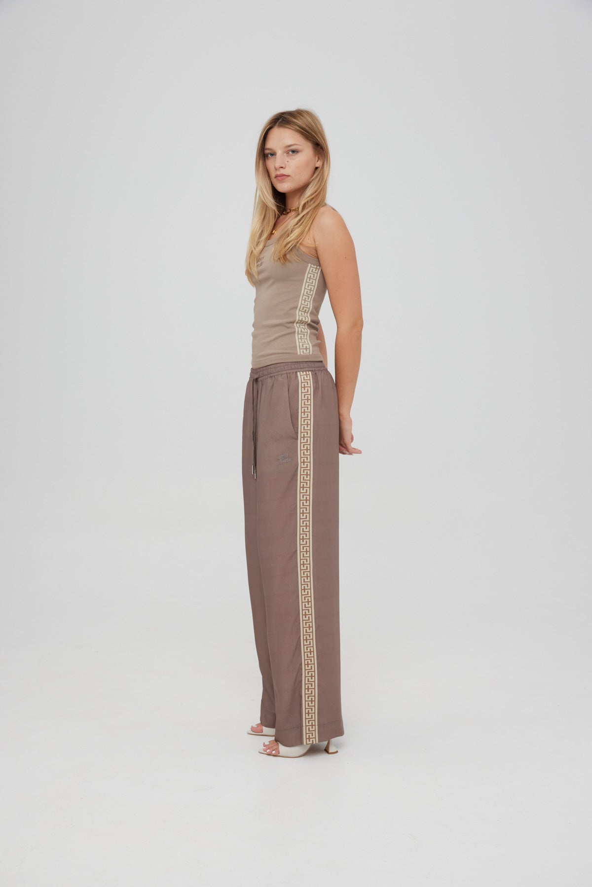 Geo Vacay Pant - Dark Taupe