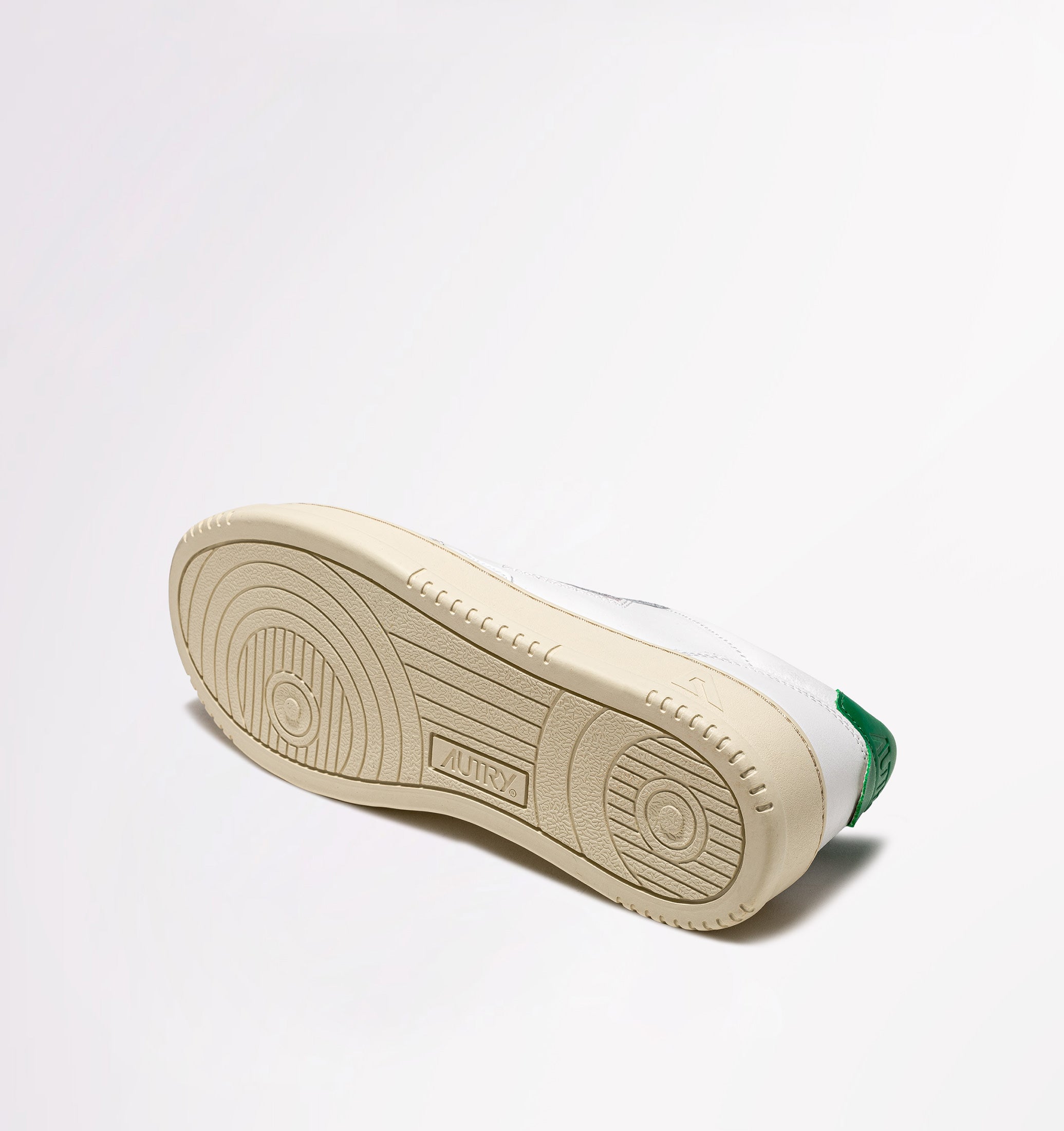 Medalist Sneaker - White / Green